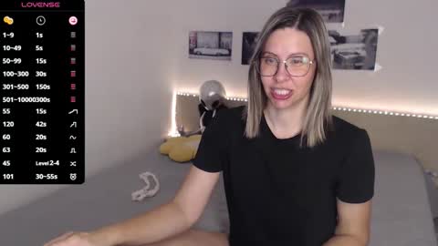 Julie online show from September 2025 04:12:02 AM