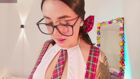 Emy online show from September 2025 12:26:02 AM