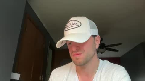 justthatguy1044 online show from April 2026 05:25:01 PM