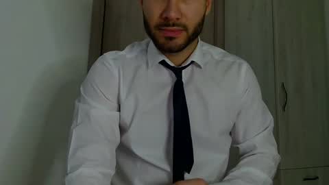 Justin online show from November 2025 06:12:02 AM