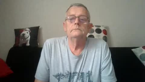 Arthur01750 online show from October 2025 04:04:02 PM