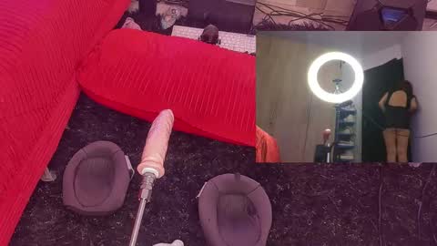 Snapshot of k4rolin chatting on February 2025 12:30:01 AM  Karolin  online show from February 2025 12:30:01 AM