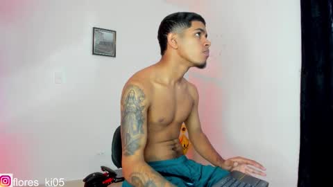 k_florez online show from December 2025 06:38:02 PM