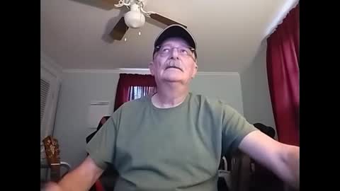 kabriggs136 online show from December 2024 09:57:01 PM