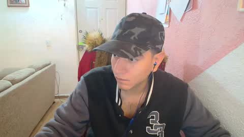 Snapshot of kael_art_d chatting on December 2024 07:03:01 AM kael_art_d online show from December 2024 07:03:01 AM