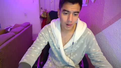 Snapshot of kael_art_d chatting on December 2024 07:05:01 AM kael_art_d online show from December 2024 07:05:01 AM
