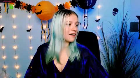kaela_spell_ online show from October 2025 08:00:02 PM