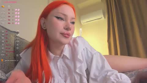 Kira online show from December 2025 07:53:02 PM