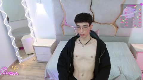 kai_tay1 online show from April 2026 11:37:01 AM