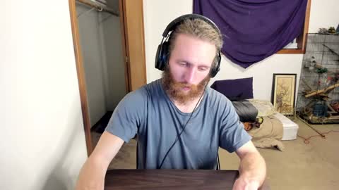 Kaiku77 online show from December 2024 07:39:01 AM