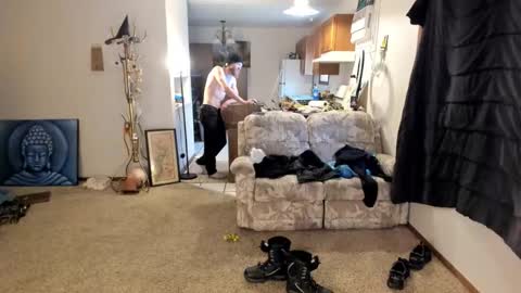 Kaiku77 online show from December 2025 06:48:01 PM