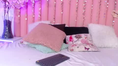 kailye Jones online show from January 2025 11:00:01 PM