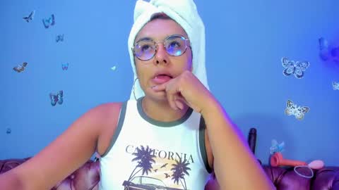 kaira_mosse_ online show from April 2026 12:32:02 PM
