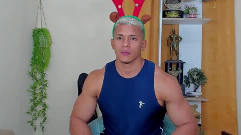 Snapshot of kale_tomson chatting on December 2024 01:37:01 AM kale thomson online show from December 2024 01:37:01 AM