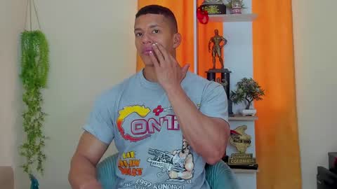 Snapshot of kale_tomson chatting on January 2025 06:36:02 PM kale thomson online show from January 2025 06:36:02 PM