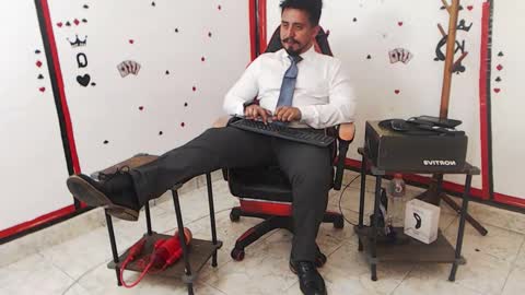 Kaleth online show from September 2025 10:02:01 PM