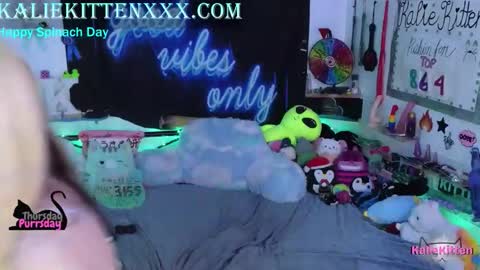 Snapshot of kaliekitten chatting on March 2026 09:09:02 PM KalieKitten online show from March 2026 09:09:02 PM
