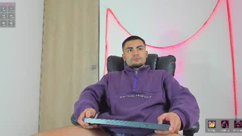 Snapshot of kalivan_voinesscu chatting on June 2026 07:34:01 AM K A L I online show from June 2026 07:34:01 AM