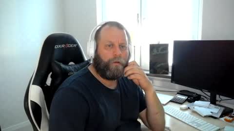 Snapshot of kalsonger chatting on July 2026 05:51:02 PM Horny man online show from July 2026 05:51:02 PM