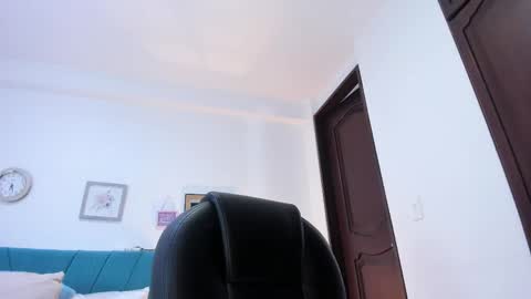 Snapshot of kam_lopez chatting on June 2026 09:19:01 PM Kamilalopez online show from June 2026 09:19:01 PM