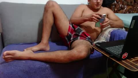 kamenov00 online show from October 2025 12:00:02 AM