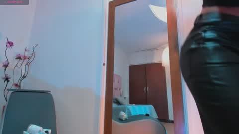 Snapshot of kamila_arias chatting on June 2026 01:17:02 PM online show from June 2026 01:17:02 PM