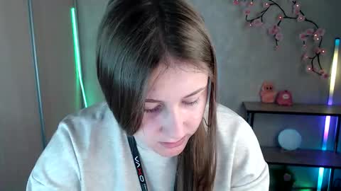 Snapshot of kamilla_love_ chatting on May 2026 12:32:02 PM kamilla_love_ online show from May 2026 12:32:02 PM