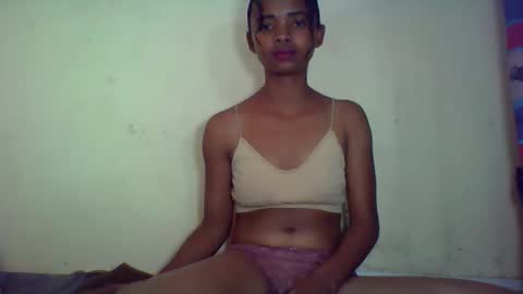 kamillah69 online show from November 2025 10:04:02 AM