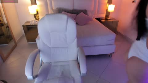 Kamila online show from January 2025 03:13:02 PM