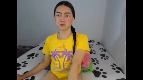 Snapshot of kammi_candy chatting on May 2026 01:21:02 AM -- kammi -- online show from May 2026 01:21:02 AM