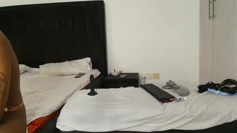 Snapshot of kandy_sweetss chatting on April 2026 10:00:01 AM kandy_sweetss online show from April 2026 10:00:01 AM