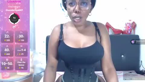 Paola online show from November 2025 05:55:02 PM