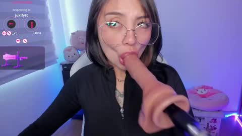 Hanny online show from October 2025 05:37:01 PM