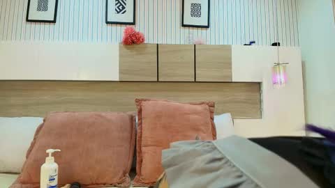 kaoriabyss online show from February 2026 06:56:02 PM