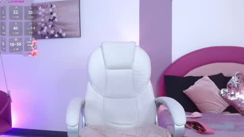 kaoryy_1 online show from April 2026 12:03:02 PM