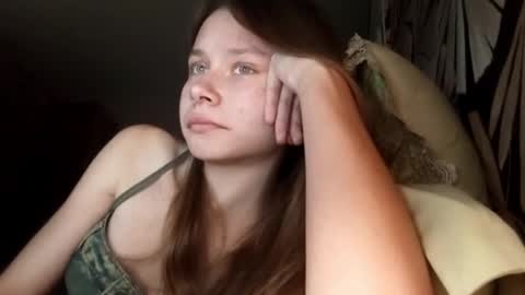 Snapshot of karaescorcia chatting on November 2025 12:41:02 PM Ria online show from November 2025 12:41:02 PM