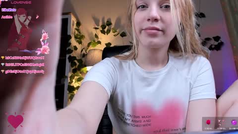 Snapshot of karambamoon chatting on February 2025 03:32:02 AM Lera online show from February 2025 03:32:02 AM