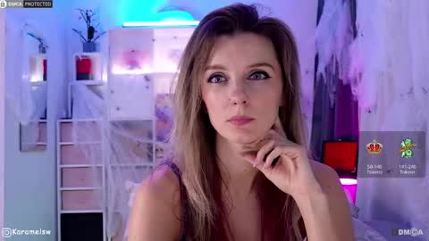 Julia online show from November 2025 10:10:02 PM