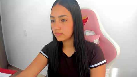 Snapshot of karely_sweet_ chatting on May 2026 09:12:01 PM karely_sweet_ online show from May 2026 09:12:01 PM