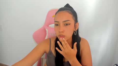 Snapshot of karely_sweet_ chatting on May 2026 05:09:01 PM karely_sweet_ online show from May 2026 05:09:01 PM