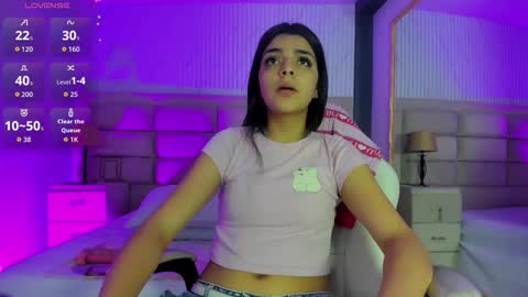 Snapshot of karelymitchel chatting on February 2026 01:15:01 PM Karely online show from February 2026 01:15:01 PM