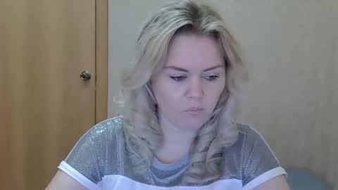 karennelsonx online show from March 2026 10:32:01 AM