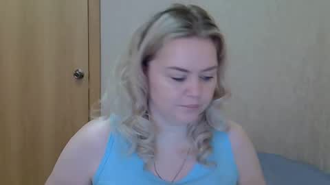 karennelsonx online show from April 2026 08:33:02 AM