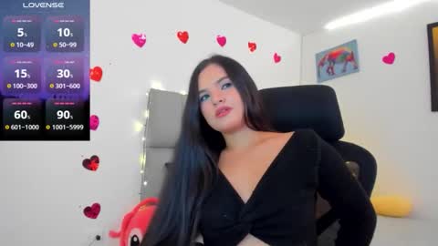 Snapshot of karin_grey69 chatting on May 2026 02:06:02 AM Karin online show from May 2026 02:06:02 AM
