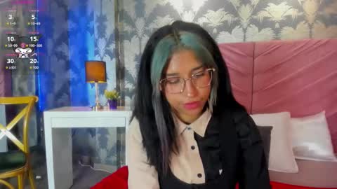 Karina online show from November 2025 07:36:03 PM