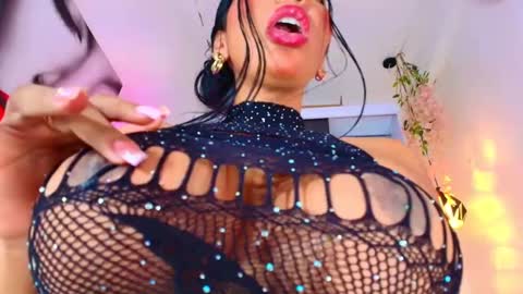 Snapshot of karina4squirt chatting on December 2024 05:10:02 PM karina4squirt online show from December 2024 05:10:02 PM