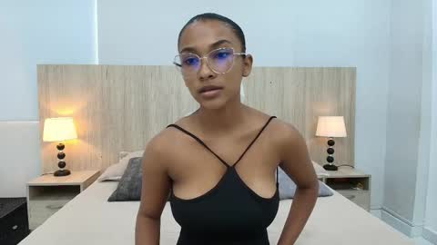 Karina Calderon online show from April 2026 11:38:02 AM