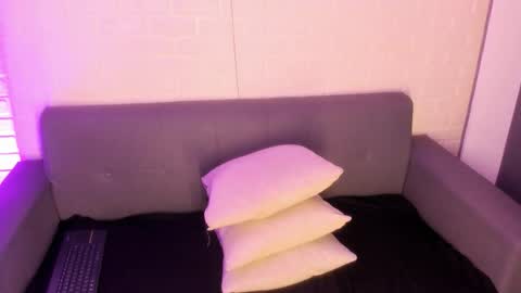 Kari online show from December 2025 11:19:01 AM