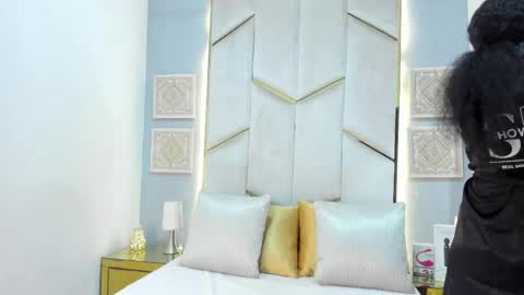 karinaacox online show from April 2026 12:44:02 PM