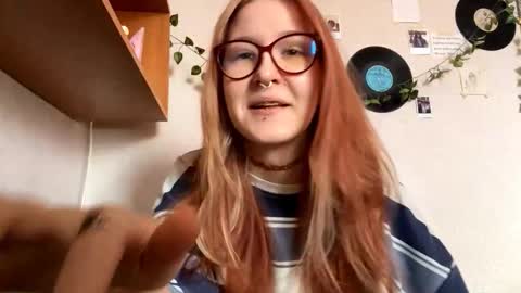 Snapshot of karinamuccia chatting on February 2026 07:37:01 AM Karina online show from February 2026 07:37:01 AM